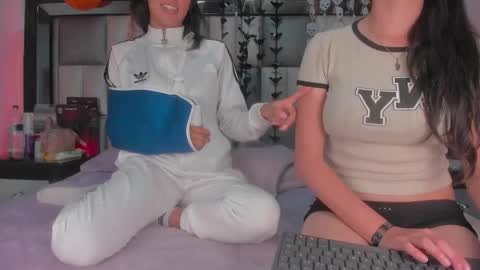 emma__js_ online show from 10/24/25, 03:52