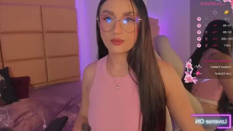 Snapshot of emma__js_ chatting on 05/14/26, 07:53 emma__js_ online show from 05/14/26, 07:53