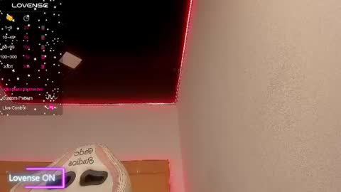 emma__js_ online show from 07/08/26, 07:29