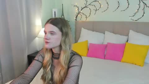 emma__peach online show from 05/12/26, 09:17