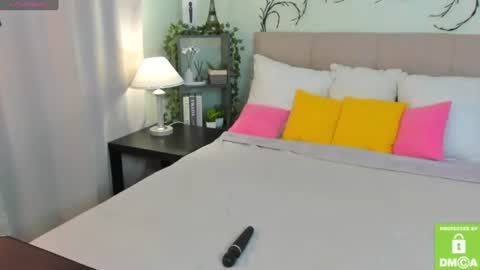 emma__peach online show from 06/25/26, 07:35
