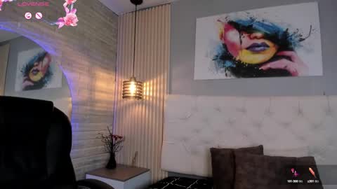 Emma online show from 09/12/25, 01:00