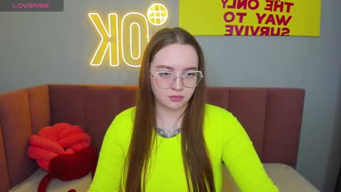emma_adorablle online show from 02/12/25, 01:41