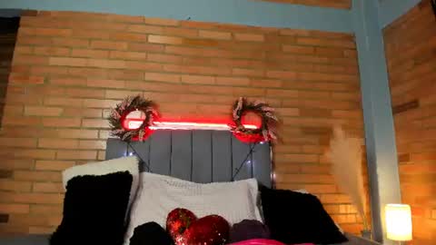 Hey Im EmmaHelp me reach 100 likes online show from 06/22/26, 07:22