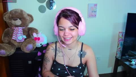 emma_boo_ online show from 04/15/26, 07:58