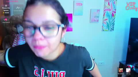 Snapshot of emma_boo_ chatting on 06/01/26, 01:35 emma_boo_ online show from 06/01/26, 01:35
