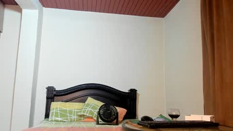 Snapshot of emma_brown777 chatting on 01/11/25, 02:30 ALBA  online show from 01/11/25, 02:30