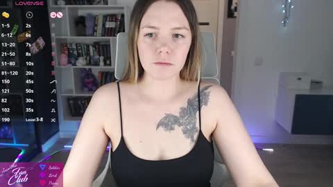 Snapshot of emma_bryan chatting on 05/21/26, 09:11 Emma online show from 05/21/26, 09:11