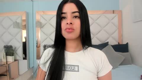 Emma Castillo online show from 09/22/25, 04:58