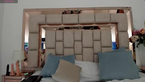 Emma Castillo online show from 11/03/25, 10:05