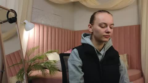 emma_chaser online show from 04/21/26, 01:29