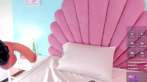 emma online show from 12/22/25, 10:18