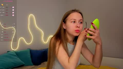 Emma online show from 06/14/26, 01:47