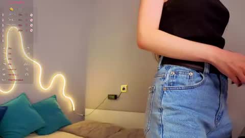Emma online show from 07/12/26, 02:02
