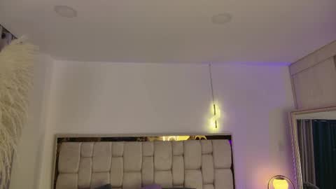 emma coronel online show from 04/17/26, 12:02