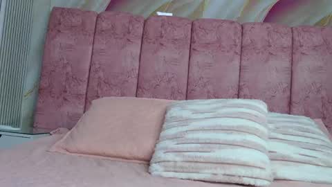 Emma online show from 05/13/26, 03:04