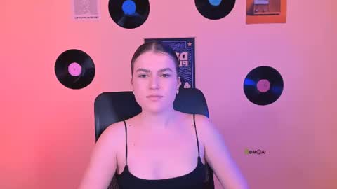 emma_dark_ online show from 06/23/26, 11:52