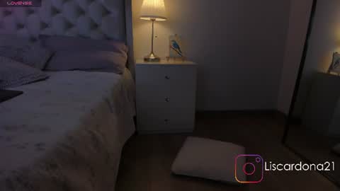 Snapshot of emma_dee chatting on 06/11/26, 12:32 emma_dee online show from 06/11/26, 12:32