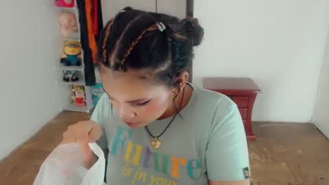 emma online show from 03/12/25, 02:30