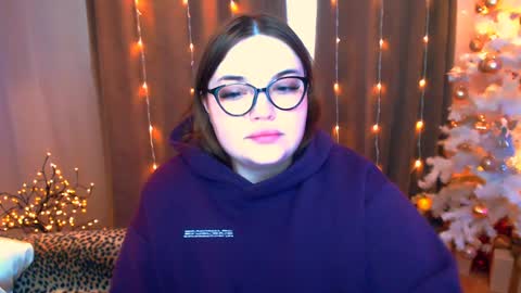 Snapshot of emma_dorn chatting on 12/15/24, 08:30 Eva online show from 12/15/24, 08:30