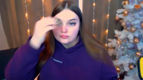 Snapshot of emma_dorn chatting on 01/07/25, 12:09 Eva online show from 01/07/25, 12:09