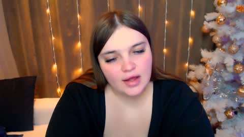 Snapshot of emma_dorn chatting on 01/10/25, 03:27 Eva online show from 01/10/25, 03:27