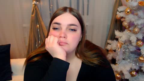 Snapshot of emma_dorn chatting on 01/13/25, 02:32 Eva online show from 01/13/25, 02:32
