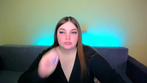 Snapshot of emma_dorn chatting on 02/01/25, 11:21 Eva online show from 02/01/25, 11:21
