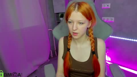 Snapshot of emma_dusk chatting on 05/20/26, 12:50 Emma online show from 05/20/26, 12:50