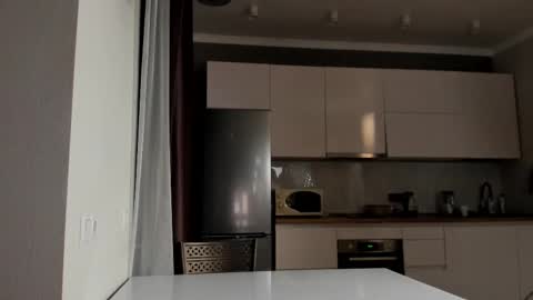 Emma online show from 02/15/25, 01:49