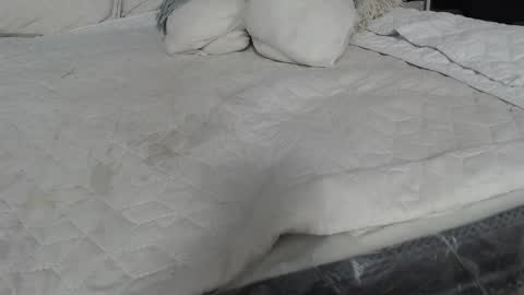 Emma online show from 10/08/25, 09:23