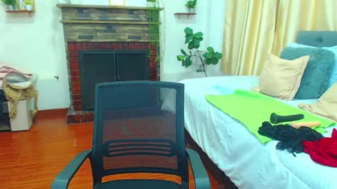 Tell me Emma online show from 04/17/26, 02:09