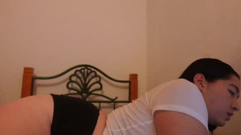 emma_johnson_ online show from 10/06/25, 02:09