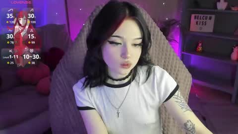 Snapshot of emma_kirks chatting on 05/21/26, 12:56 emma_kirks online show from 05/21/26, 12:56