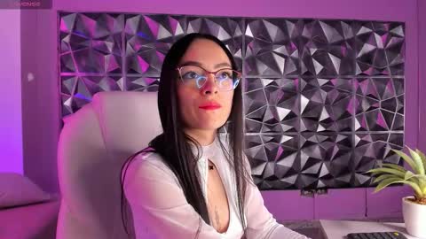 emma online show from 11/17/25, 08:58