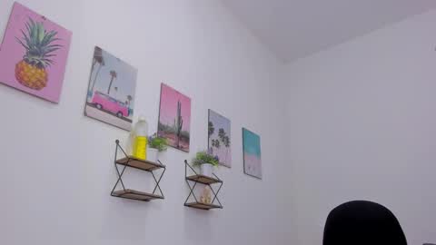 whises lits        online show from 12/05/25, 12:03