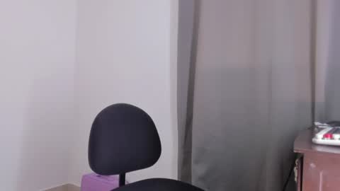 Snapshot of emma_lean chatting on 08/02/26, 10:08 whises lits online show from 08/02/26, 10:08