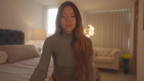 Snapshot of emma_lu1 chatting on 02/20/25, 06:02 emma_lu1 online show from 02/20/25, 06:02