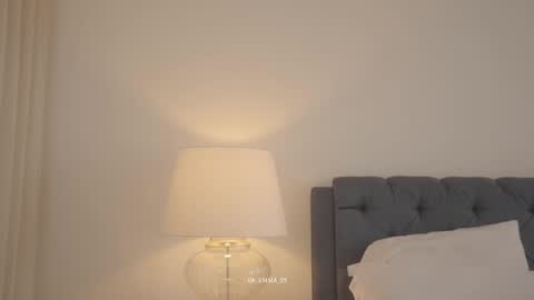 Snapshot of emma_lu1 chatting on 10/30/25, 03:13 emma_lu1 online show from 10/30/25, 03:13