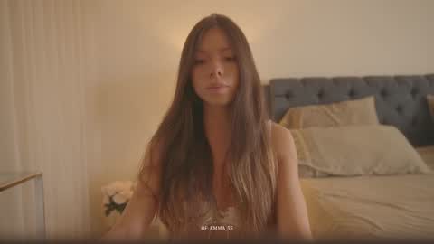emma_lu1 online show from 03/12/26, 04:13