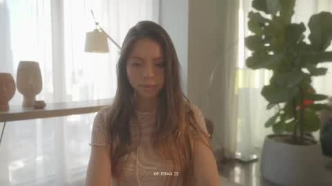 emma_lu1 online show from 04/14/26, 10:16