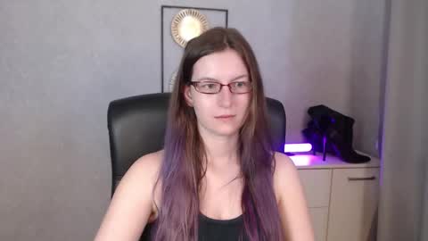 emma online show from 09/10/25, 07:19