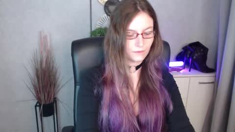 emma online show from 10/28/25, 07:01