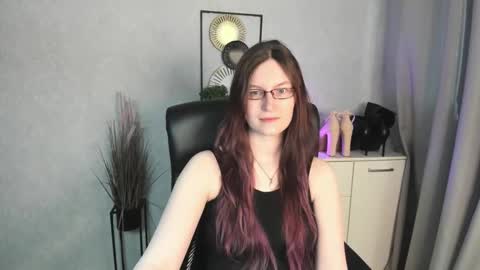 Snapshot of emma_lust94 chatting on 04/27/26, 05:27 emma online show from 04/27/26, 05:27