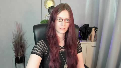 Snapshot of emma_lust94 chatting on 06/08/26, 05:19 emma online show from 06/08/26, 05:19