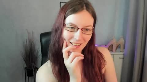 Snapshot of emma_lust94 chatting on 07/07/26, 06:38 emma online show from 07/07/26, 06:38