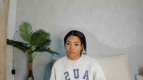 Snapshot of emma_morgann chatting on 09/11/25, 11:43 Emma Morgann online show from 09/11/25, 11:43