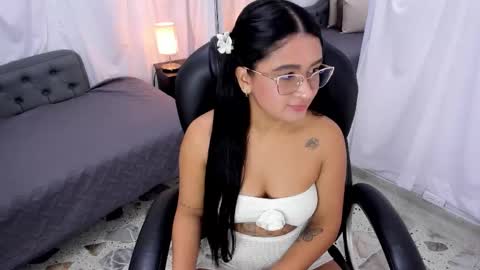 emma_morrison online show from 10/10/25, 01:37
