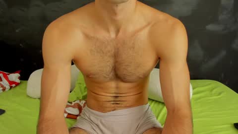 emma online show from 01/31/25, 05:42