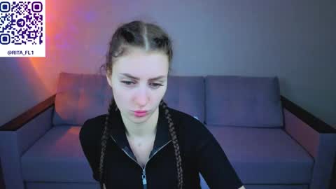 Snapshot of emma_myer chatting on 04/20/26, 01:41 Emma Myer online show from 04/20/26, 01:41
